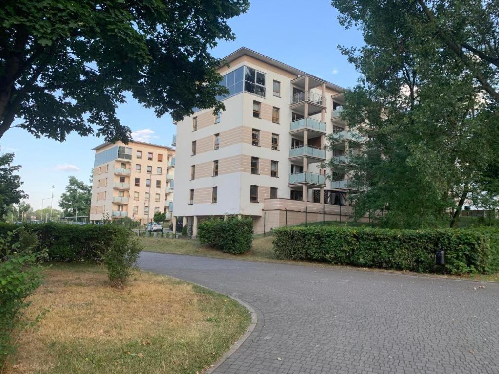 Europa22 Apartament "Sen Jak W Pieciogwiazdkowym Hotelu" - Centrum Miasta Tomaszów Mazowiecki エクステリア 写真