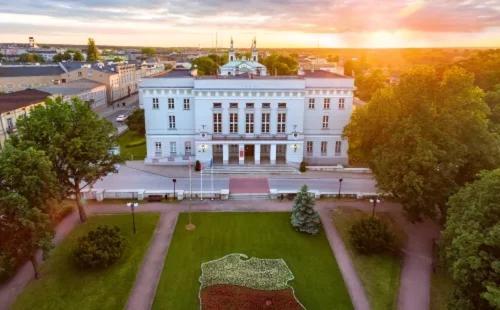 Europa22 Apartament "Sen Jak W Pieciogwiazdkowym Hotelu" - Centrum Miasta Tomaszów Mazowiecki エクステリア 写真